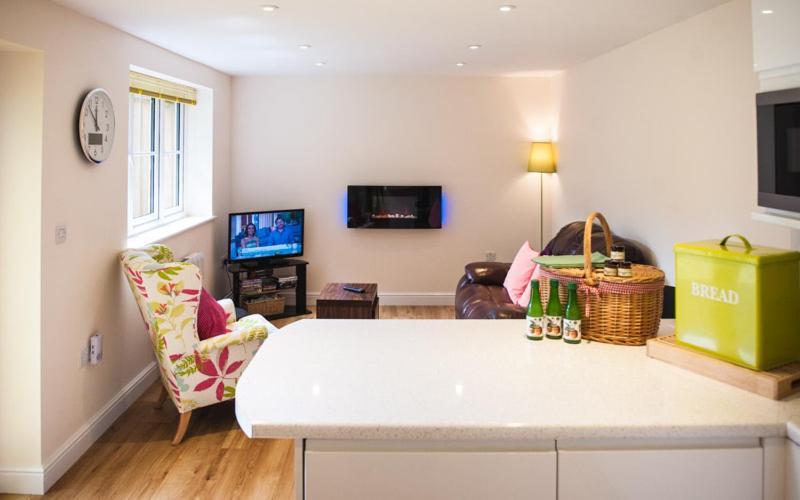 The Retreat, Own Hot Tub, Romantic Escape, Near Lyme Regis Zewnętrze zdjęcie