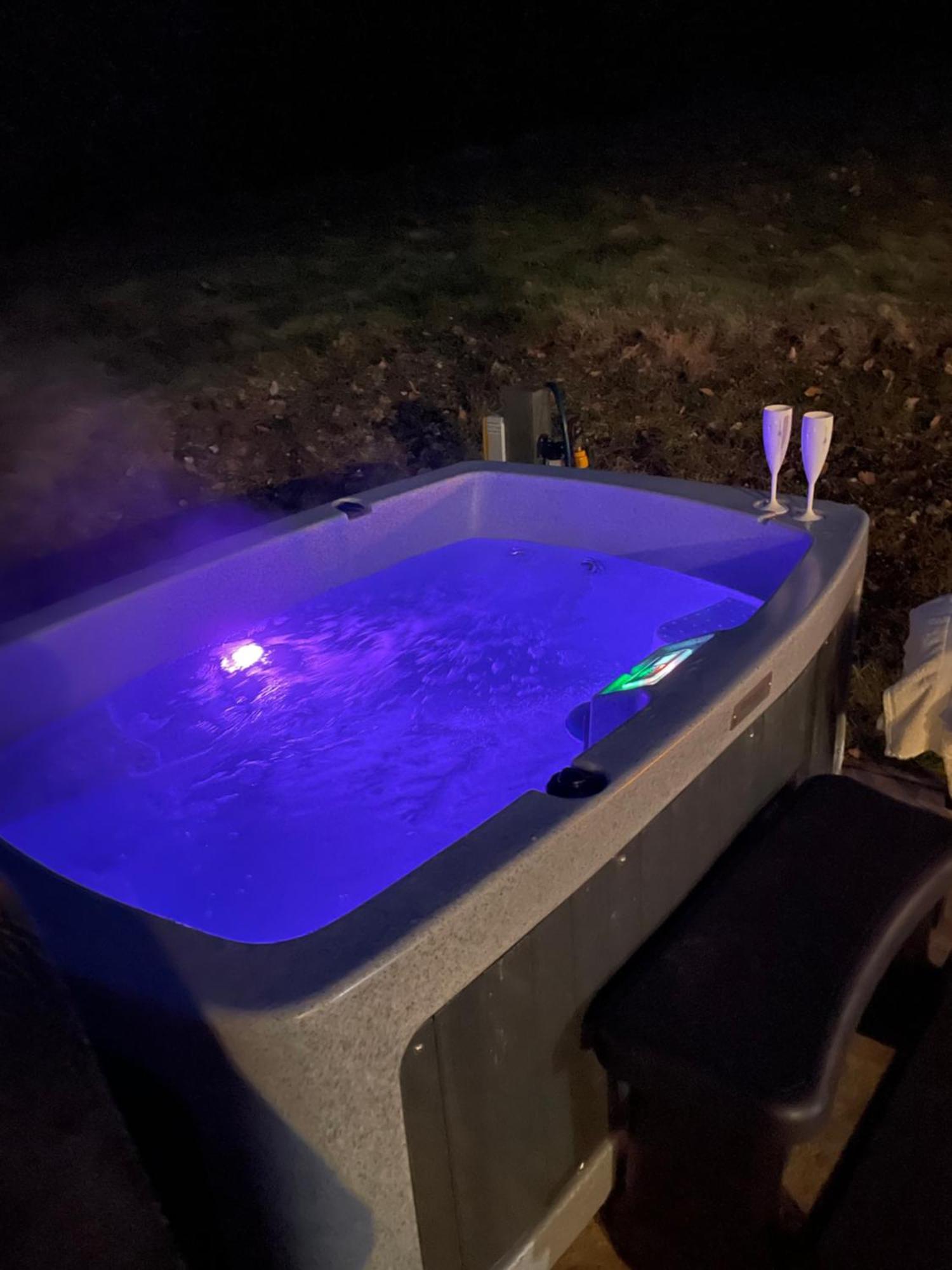 The Retreat, Own Hot Tub, Romantic Escape, Near Lyme Regis Zewnętrze zdjęcie