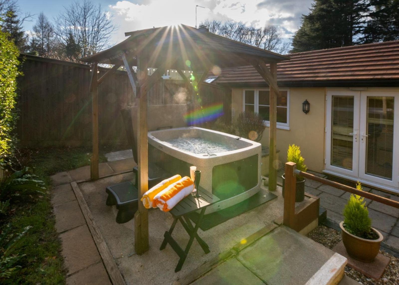 The Retreat, Own Hot Tub, Romantic Escape, Near Lyme Regis Zewnętrze zdjęcie