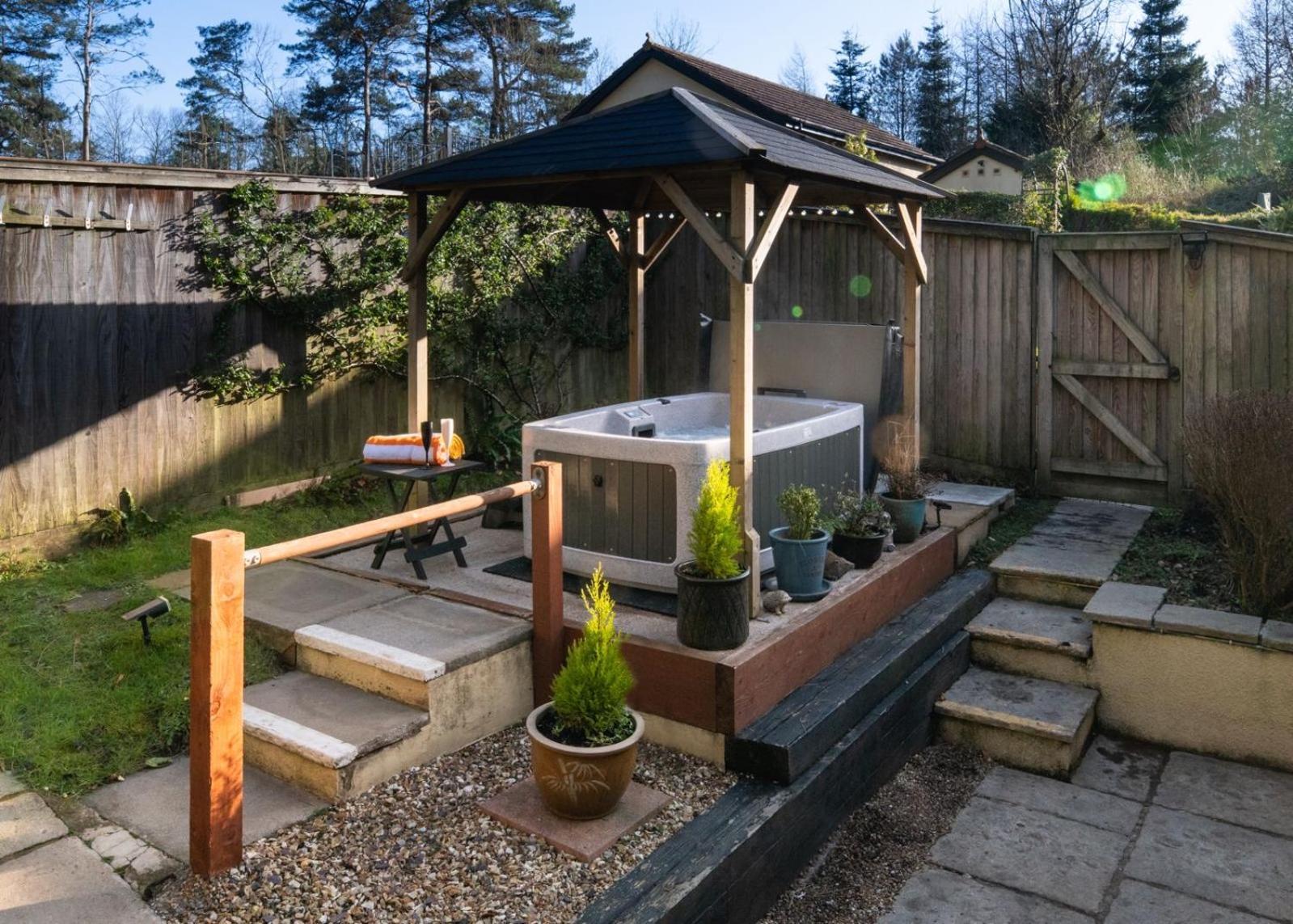 The Retreat, Own Hot Tub, Romantic Escape, Near Lyme Regis Zewnętrze zdjęcie